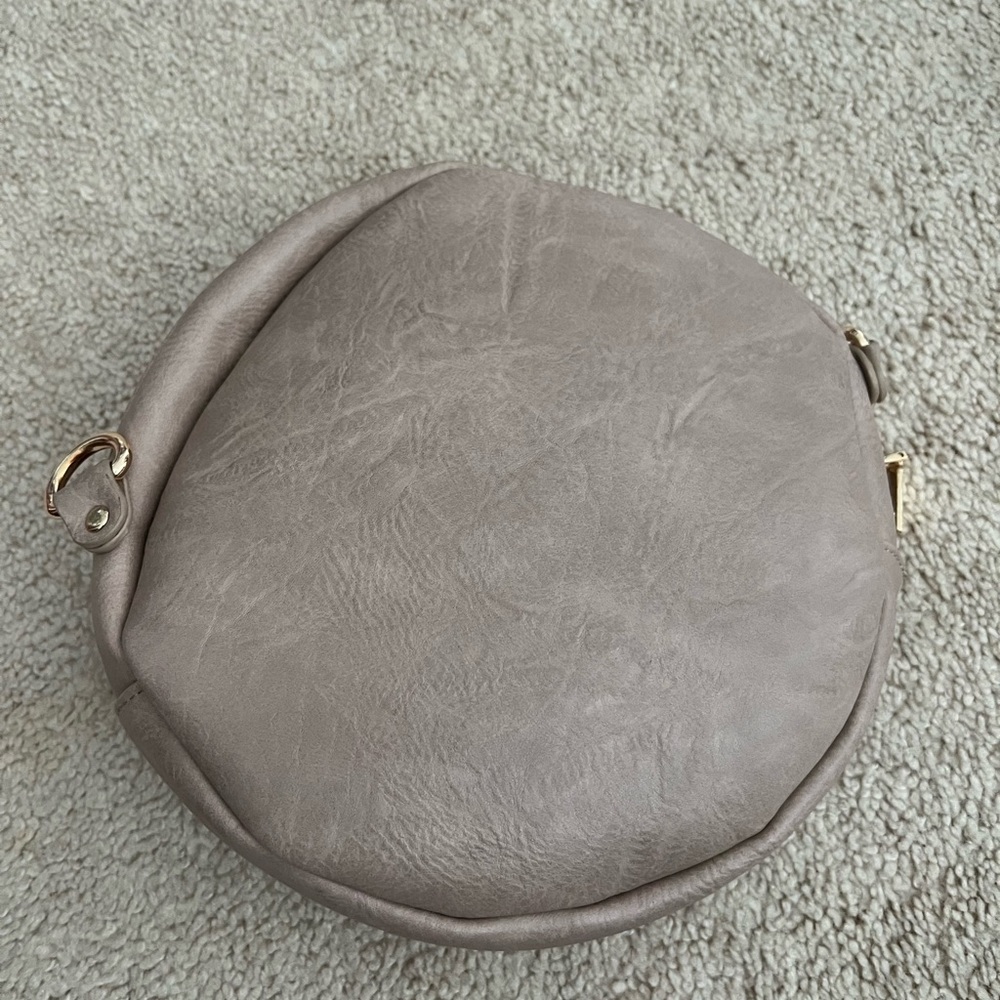 Social thread circle pocketbook hand bag